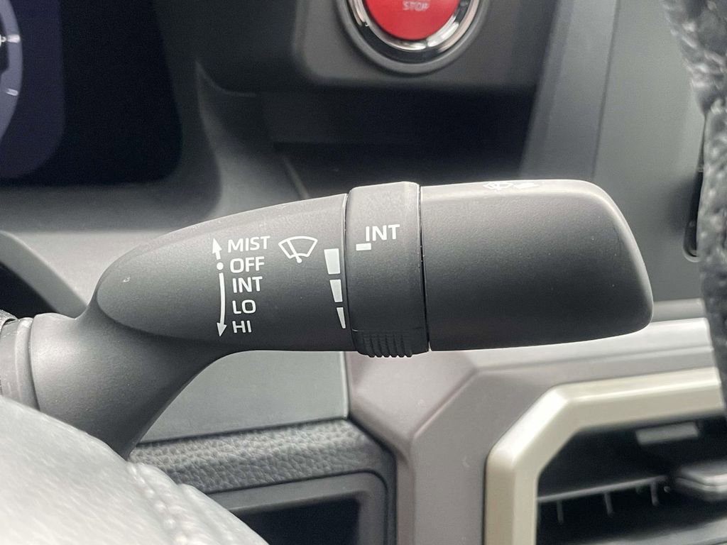 Used 2025 Toyota Tacoma TRD Sport AWD/4WD image 35