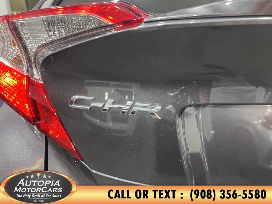 Used 2022 Toyota C-HR XLE FWD image 35