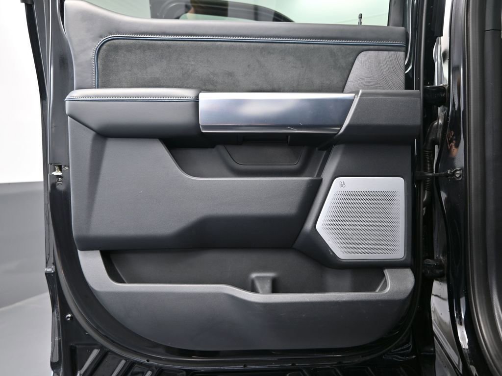 Used 2025 Ford F250 Platinum image 40