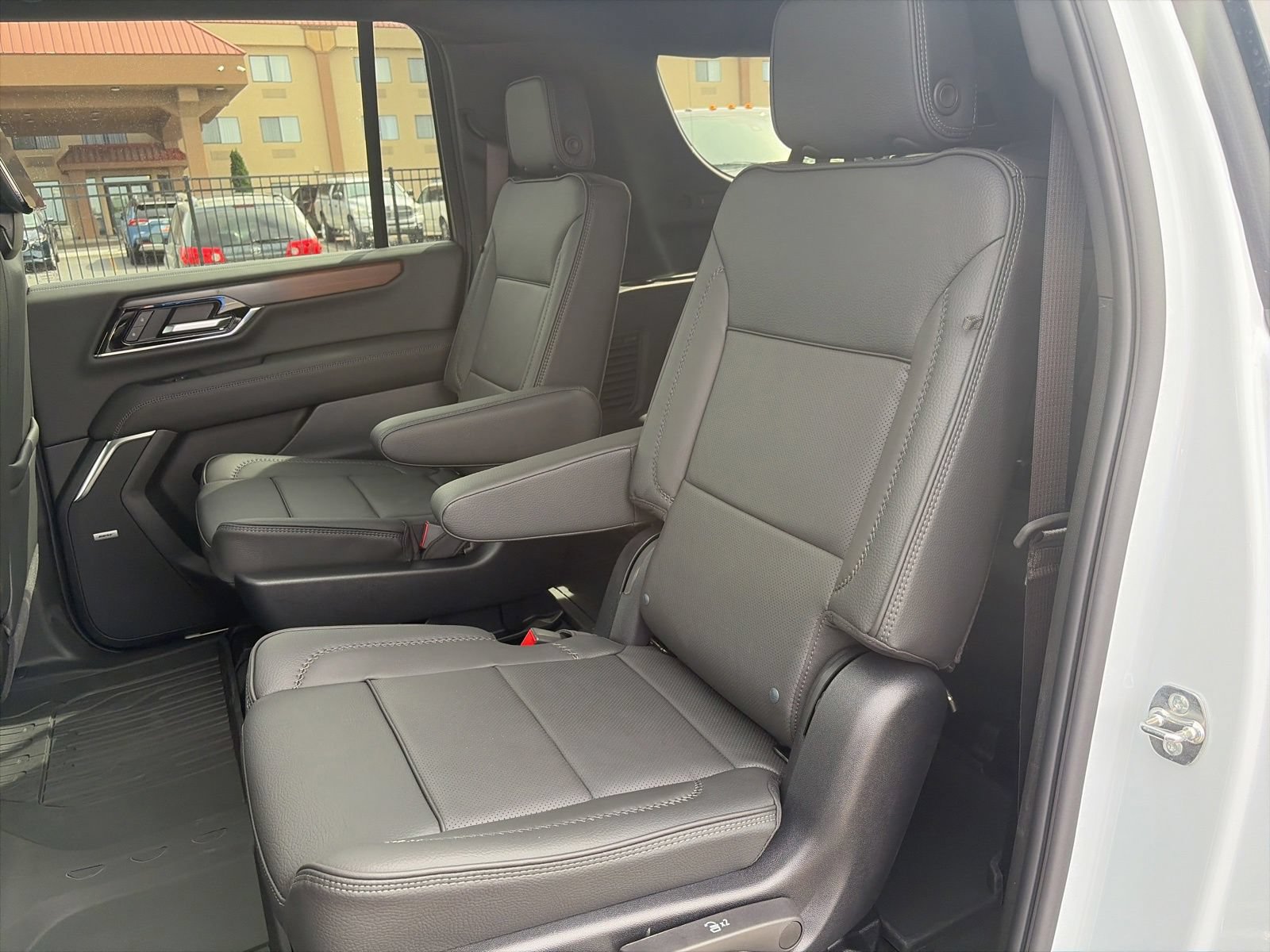 New 2026 GMC Yukon XL Denali w/ Denali Reserve Package AWD/4WD image 25
