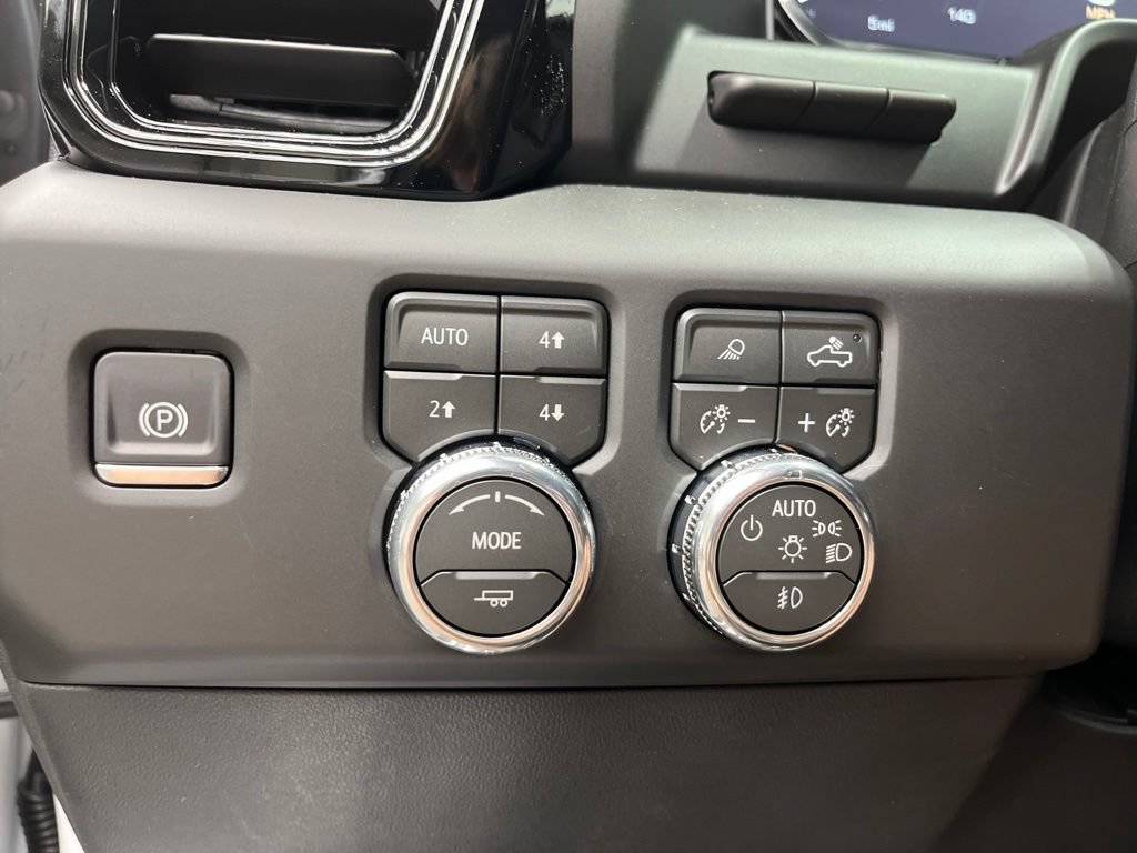 New 2026 GMC Sierra 1500 AT4 w/ AT4 Premium Package AWD/4WD image 12