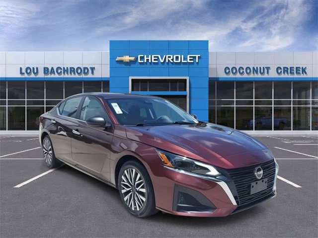 Used 2024 Nissan Altima 2.5 SV