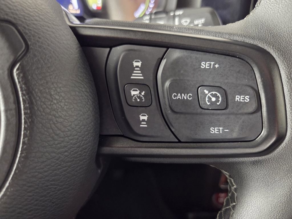 Certified 2025 Jeep Wrangler Willys image 18