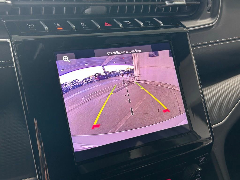 Used 2025 Jeep Grand Cherokee L Laredo image 20