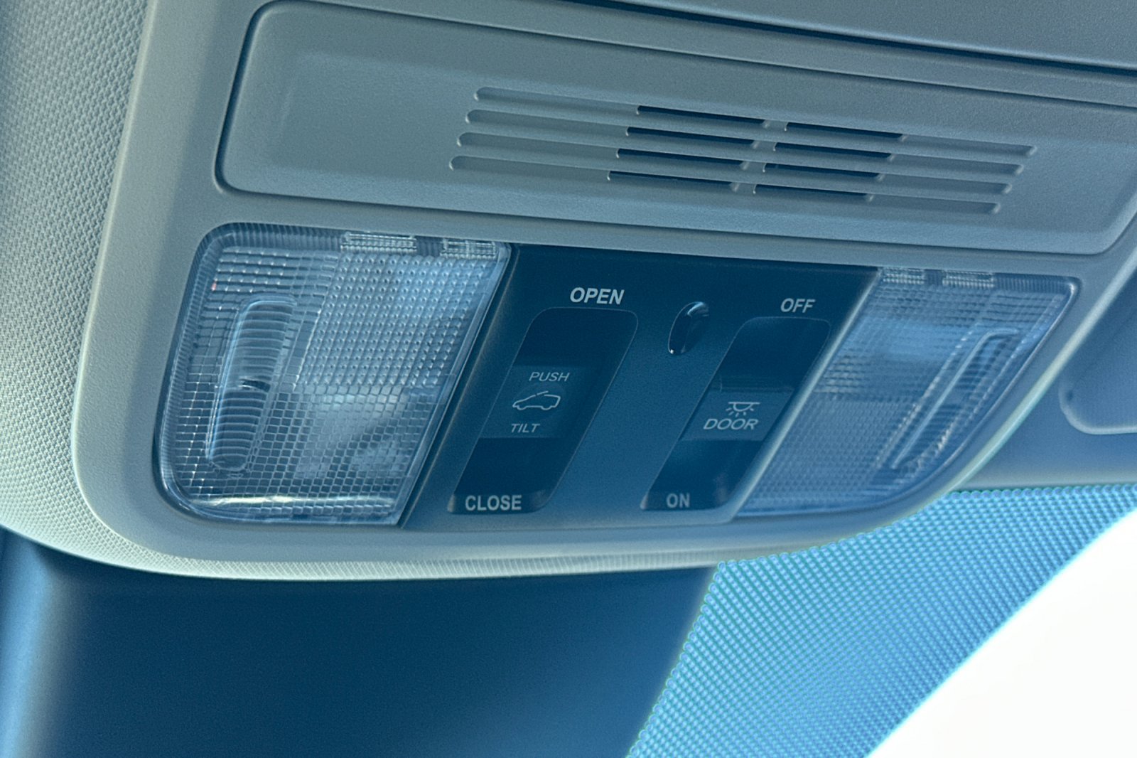 Used 2026 Honda Odyssey Touring image 24