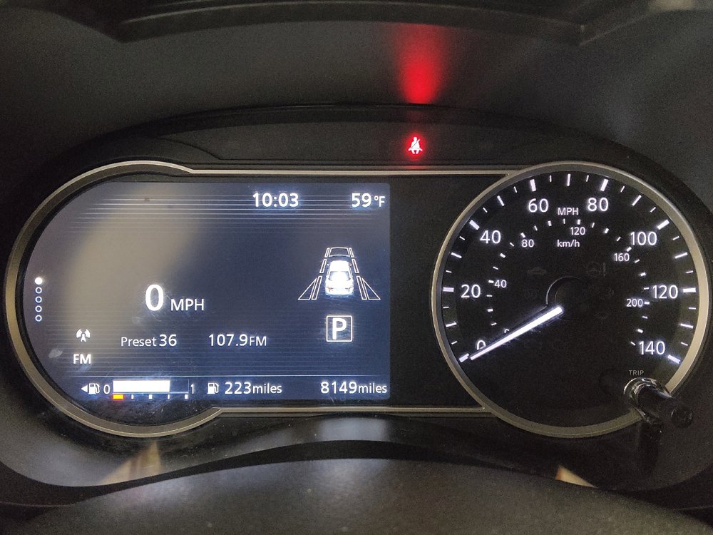 Used 2025 Nissan Versa SR w/ Trunk Package image 23