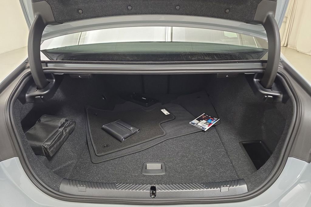 New 2025 BMW i5 M60 w/ Premium Package image 29