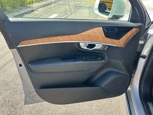 Used 2023 Volvo XC90 B6 Plus AWD/4WD image 19