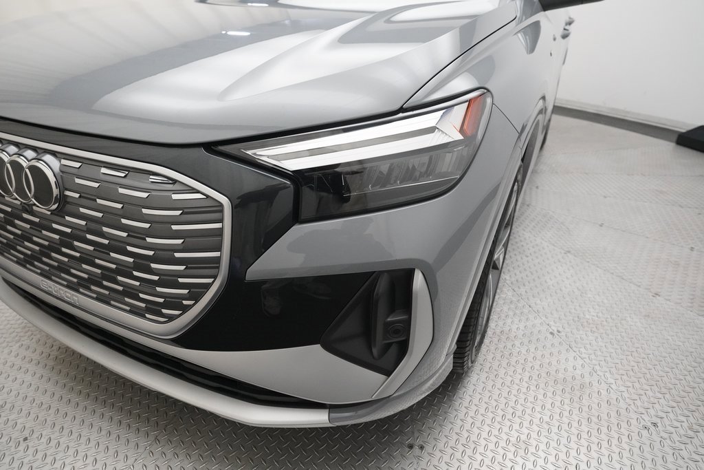 Used 2023 Audi Q4 e-tron Premium w/ Convenience Package image 3