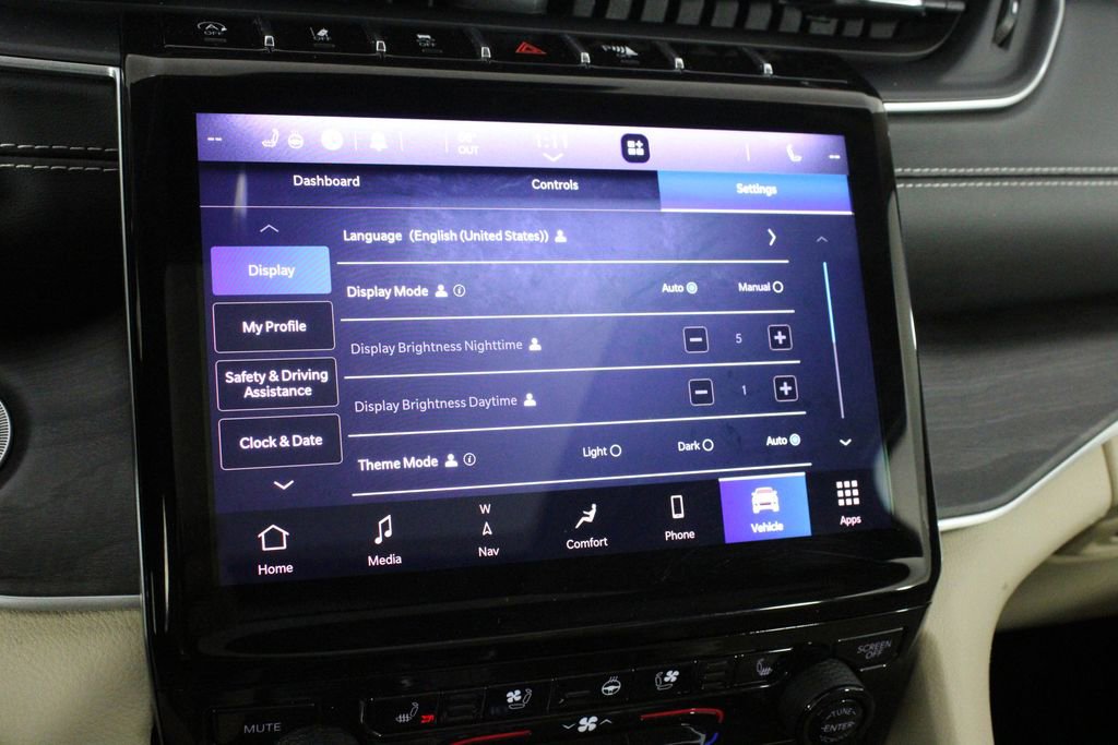 Used 2021 Jeep Grand Cherokee L Limited w/ Luxury Tech Group II image 41