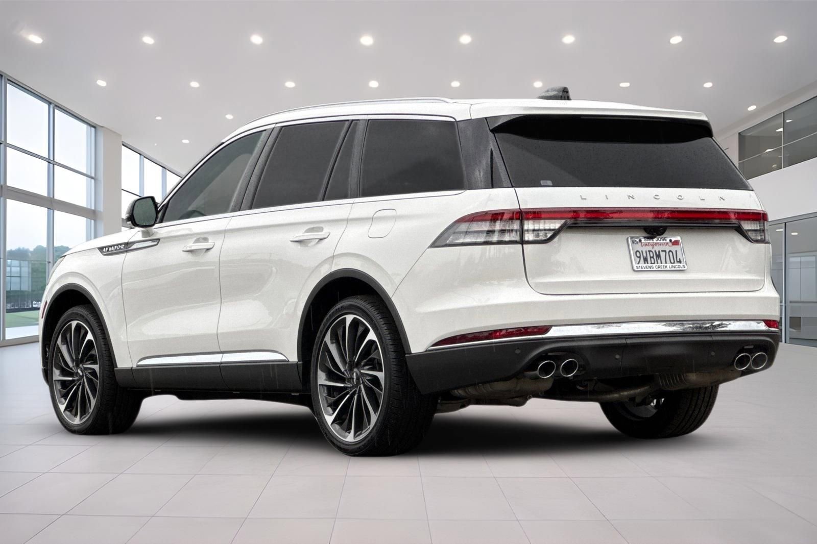 Used 2025 Lincoln Aviator Reserve w/ Luxury Package AWD/4WD image 6