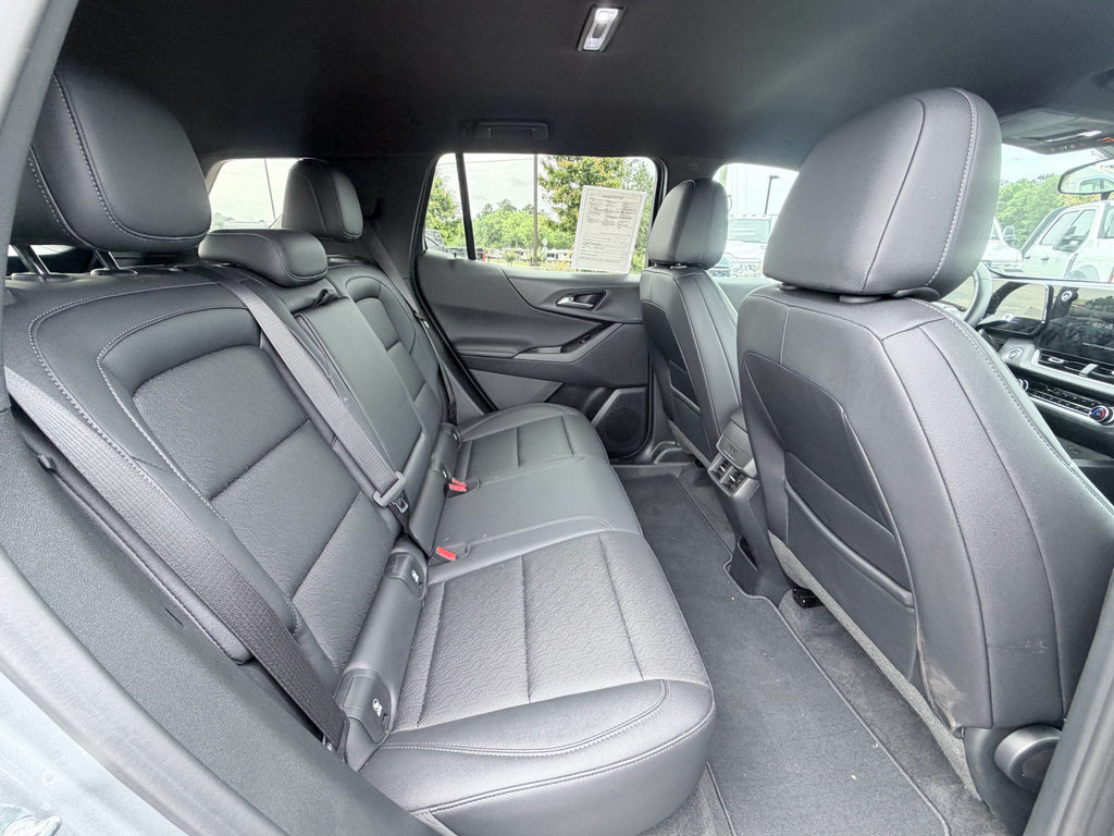 Used 2026 Chevrolet Equinox LT w/ Convenience Package II FWD image 25