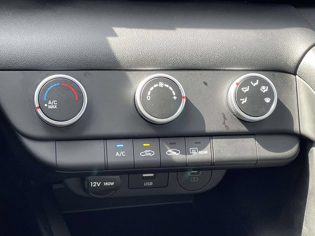 Certified 2025 Hyundai Elantra SE FWD image 26