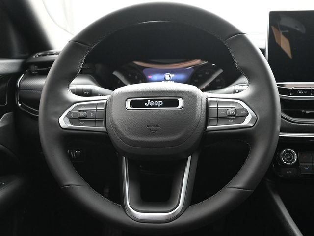 New 2025 Jeep Compass Latitude w/ Convenience Group AWD/4WD image 28
