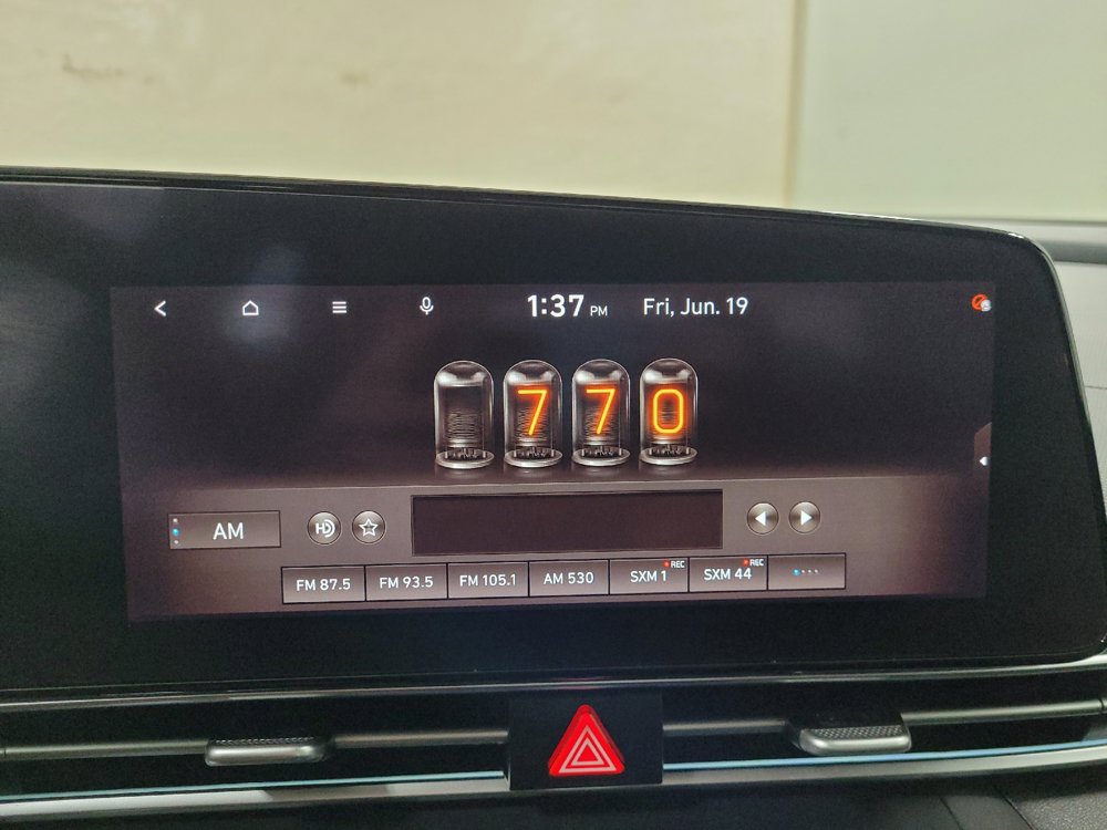 Used 2021 Hyundai Elantra Limited FWD image 25
