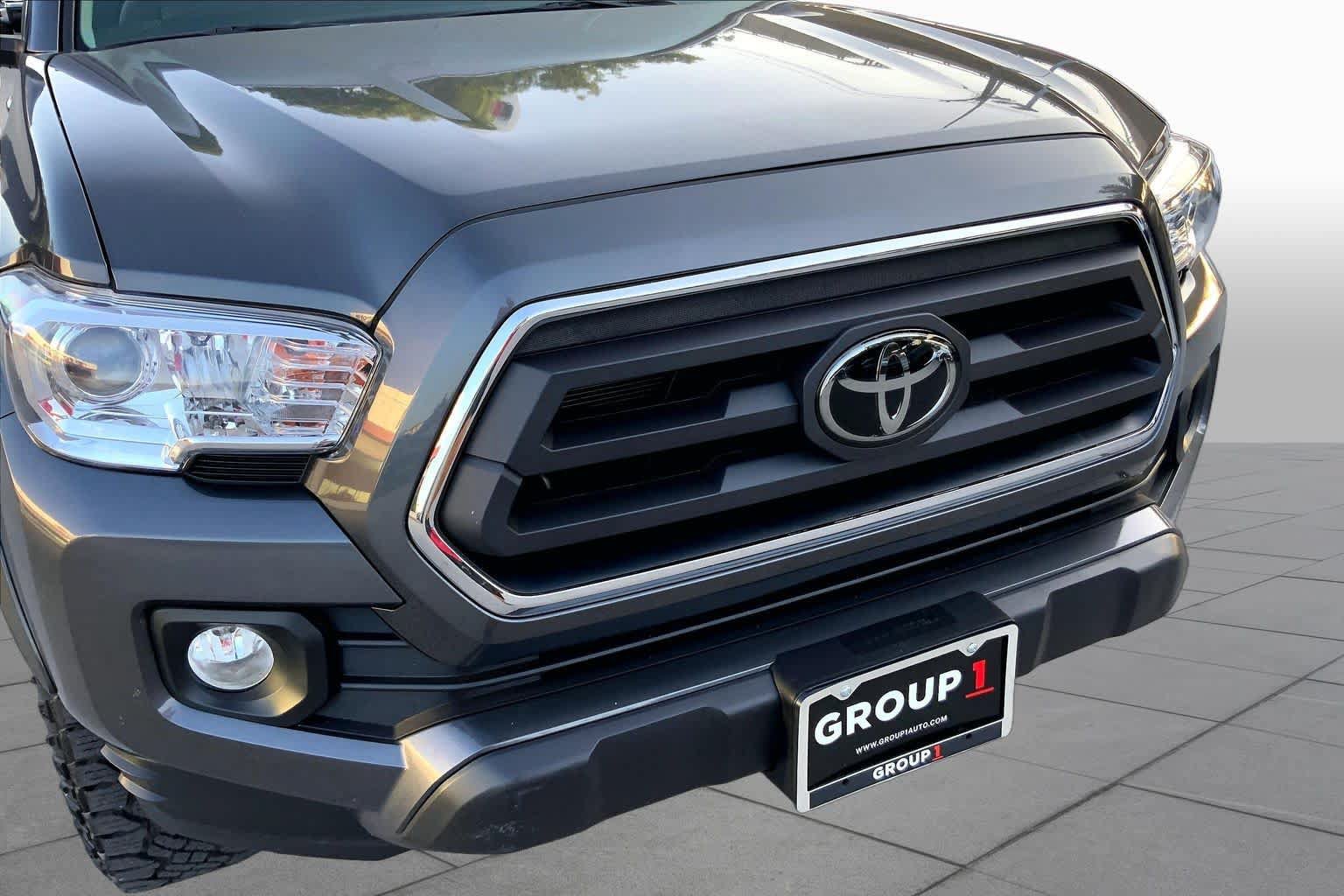 Used 2023 Toyota Tacoma SR5 RWD image 28