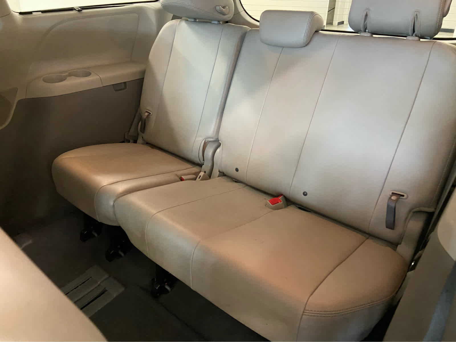 Used 2013 Toyota Sienna XLE FWD image 13