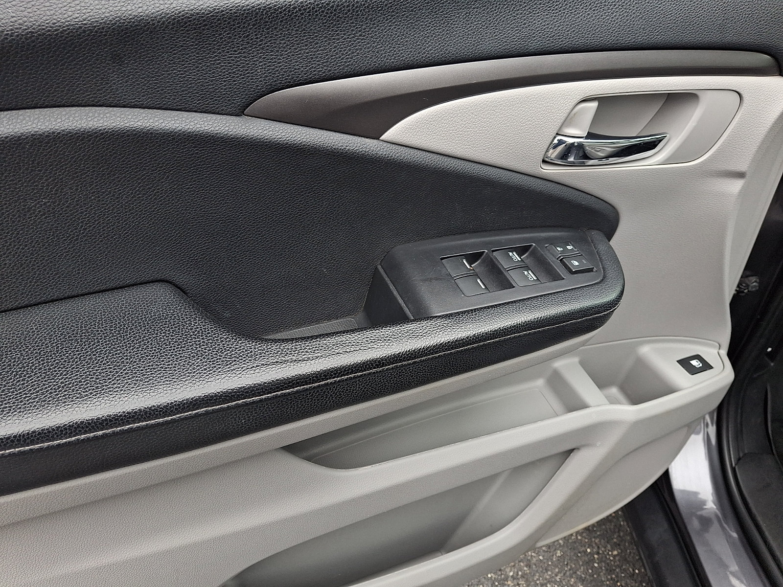Certified 2019 Honda Ridgeline RTL-T image 12