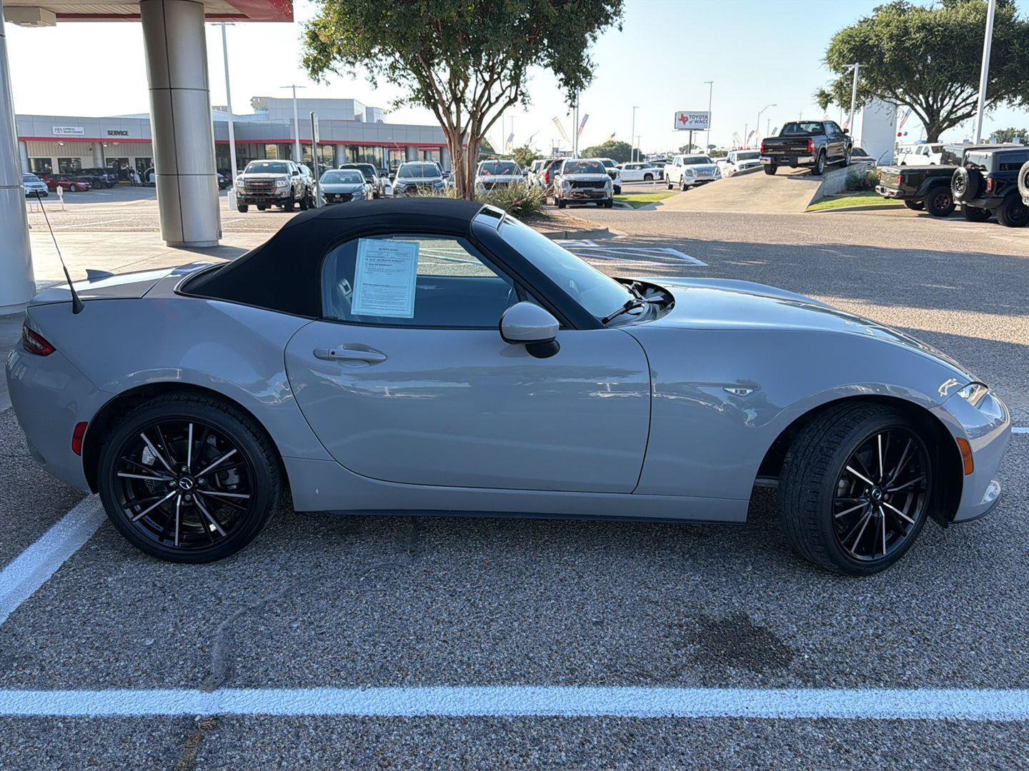 Used 2024 MAZDA MX-5 Miata Grand Touring RWD image 2