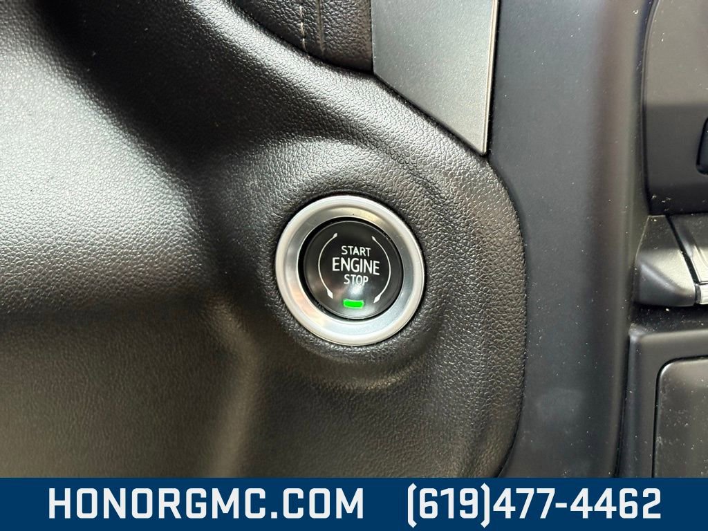 Used 2021 Chevrolet Silverado 1500 LT image 31