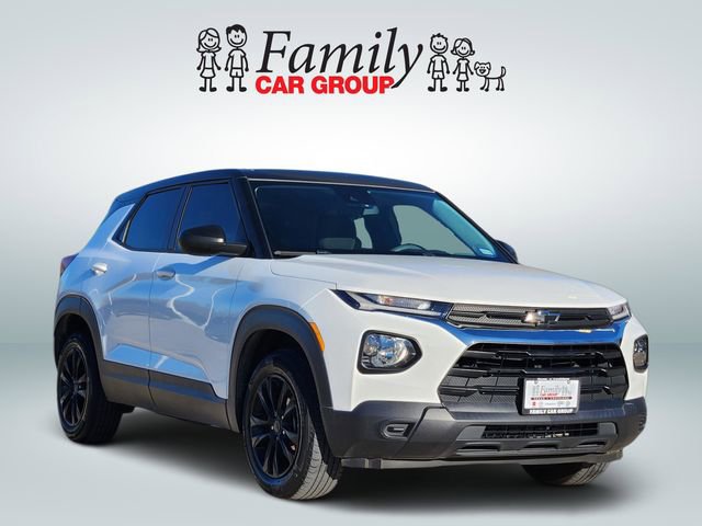 Used 2022 Chevrolet TrailBlazer LS image 2