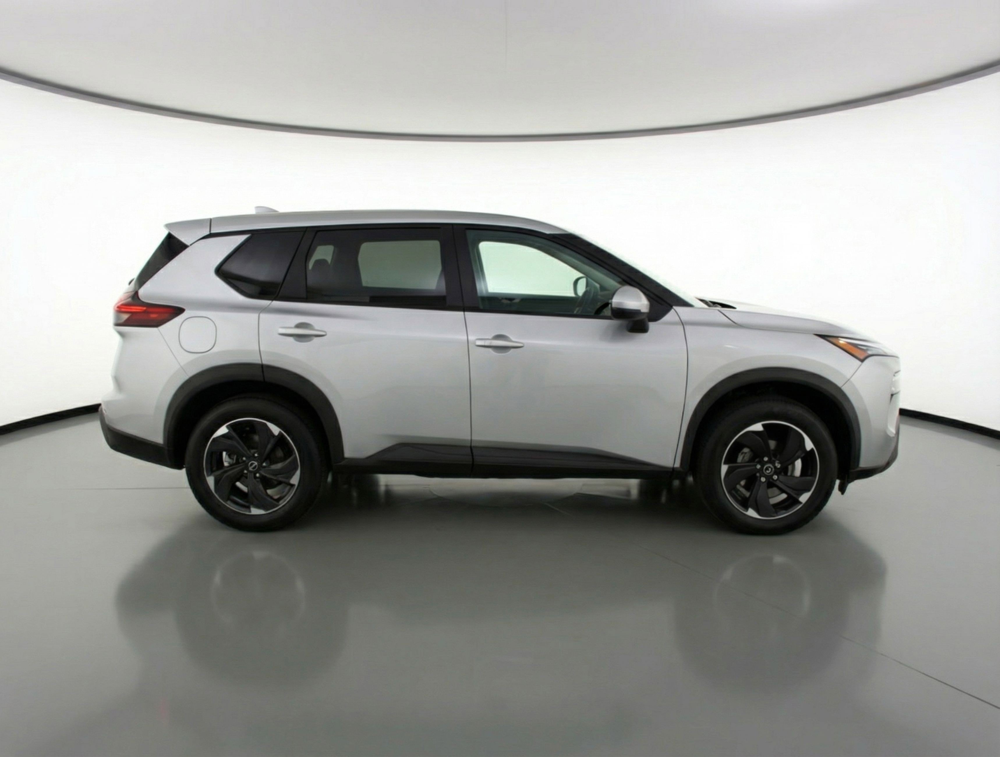 Used 2025 Nissan Rogue SV image 11