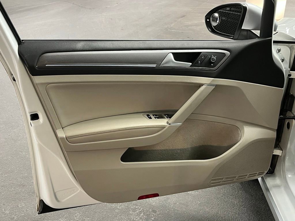 Used 2017 Volkswagen Golf Alltrack S image 15