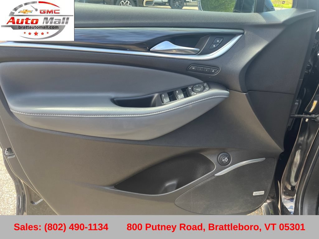 Used 2021 Buick Enclave Premium w/ Sun and Sites Package AWD/4WD image 12