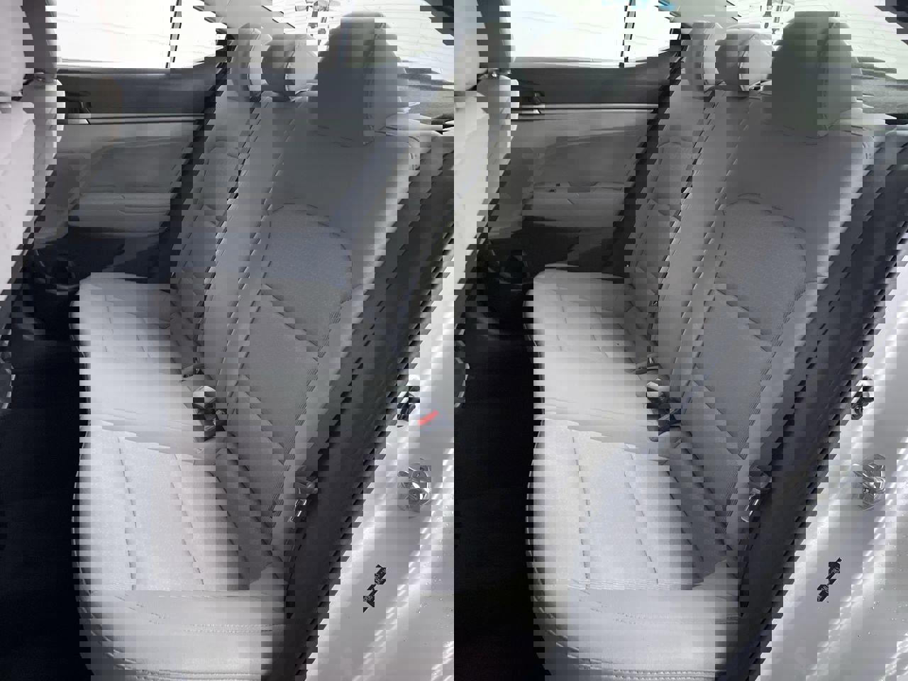 Used 2018 Hyundai Elantra SEL image 19