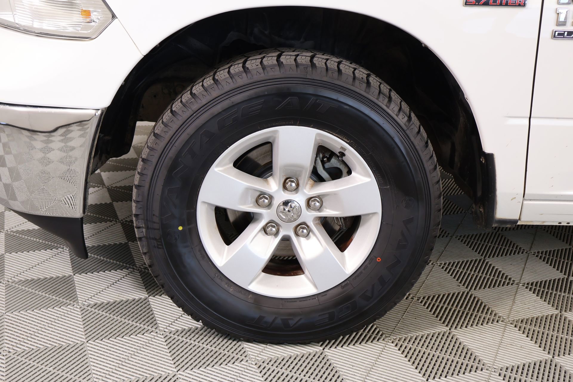 Used 2021 RAM 1500 Classic SLT image 16