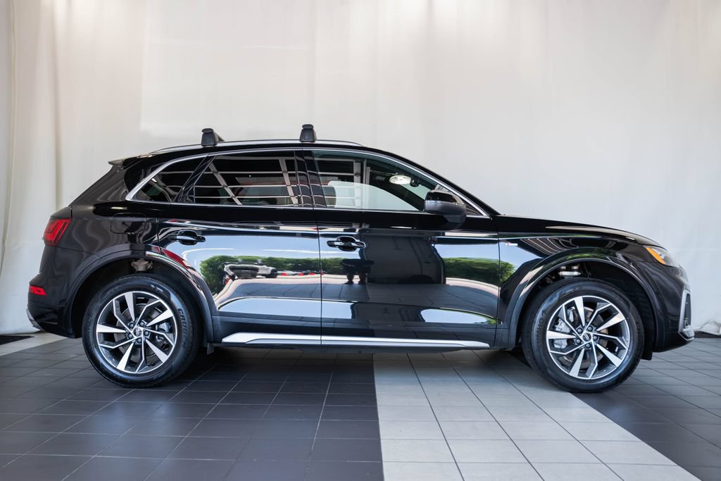 Used 2023 Audi Q5 2.0T Premium w/ Convenience Package AWD/4WD image 3