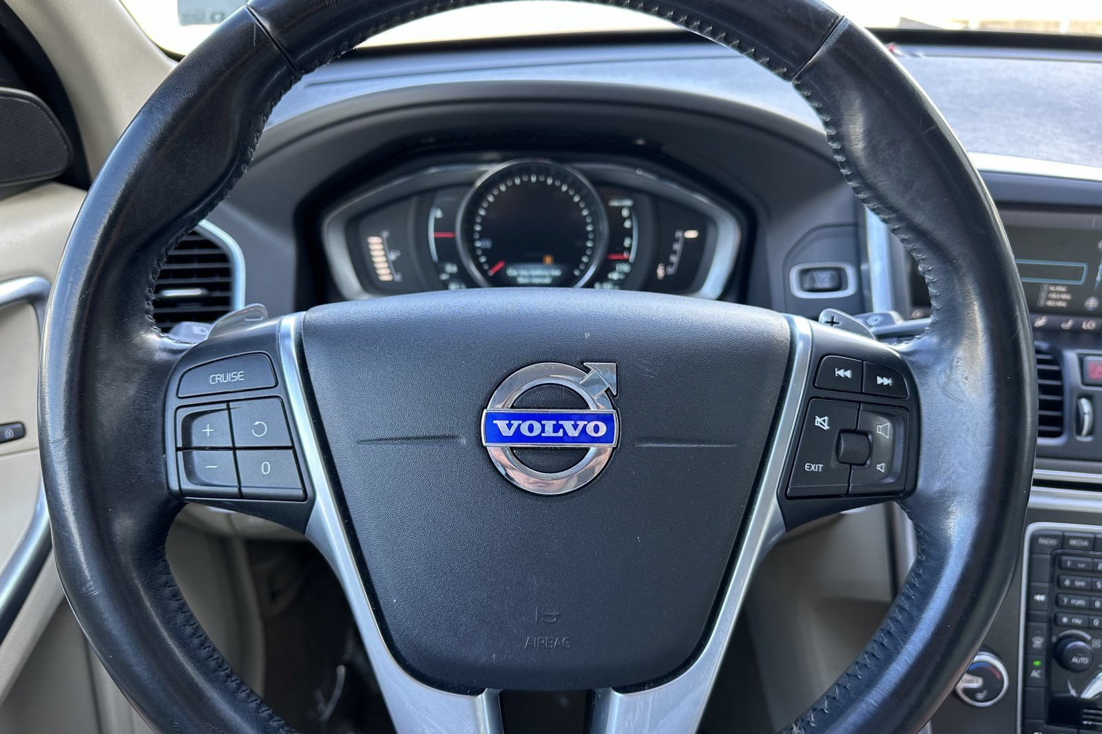 Used 2014 Volvo XC60 T6 AWD/4WD image 25