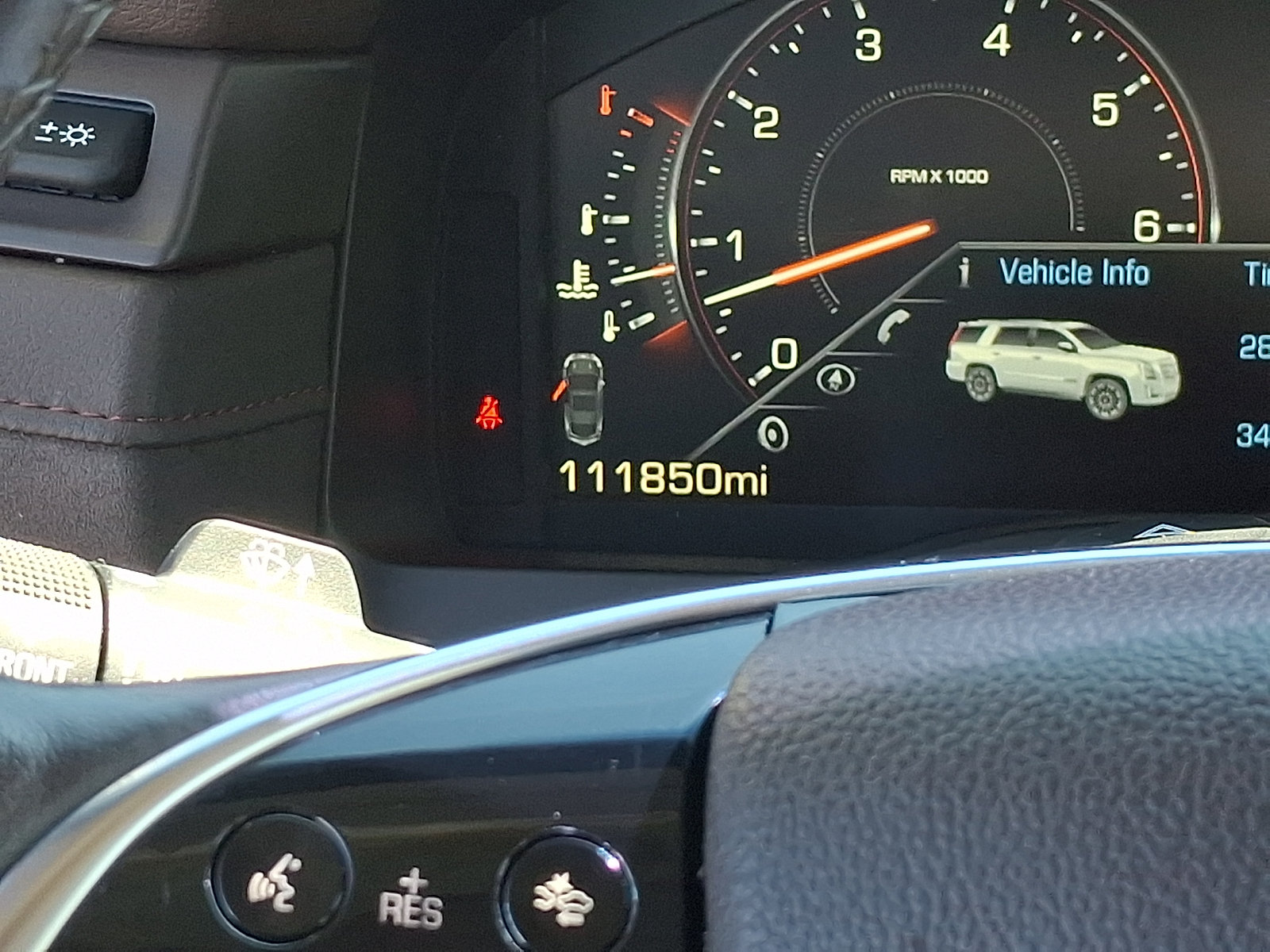 Used 2015 Cadillac Escalade Luxury RWD image 19