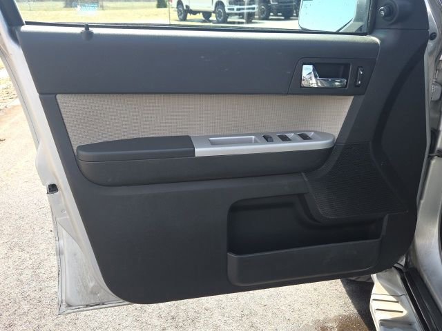 Used 2010 Mercury Mariner Premier image 27