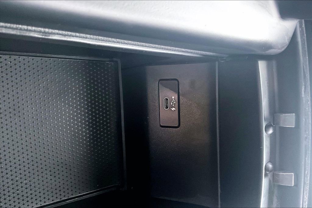 Used 2021 BMW X5 xDrive40i w/ M Sport Package image 32