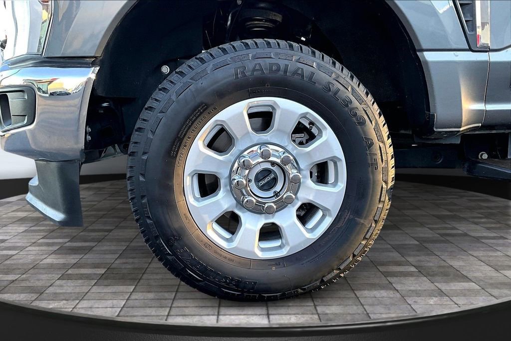Used 2024 Ford F250 XLT image 9