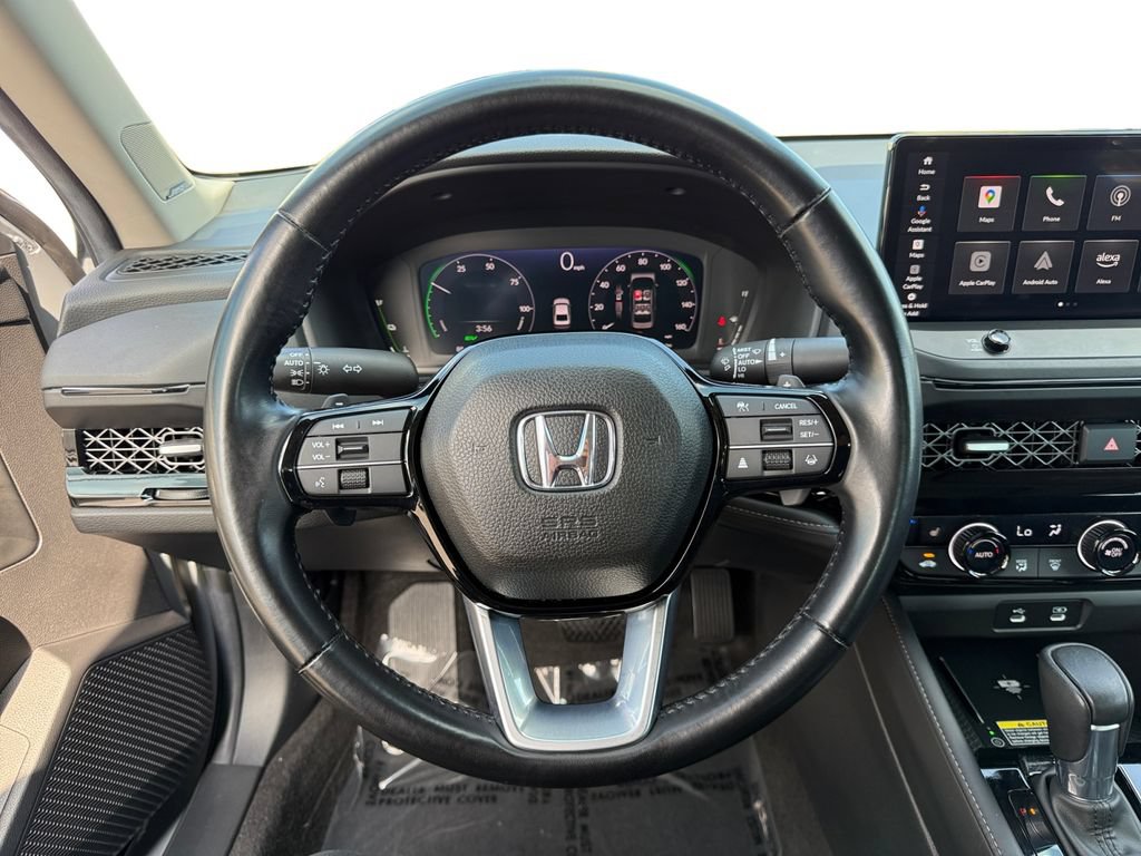 Used 2024 Honda Accord Touring image 12
