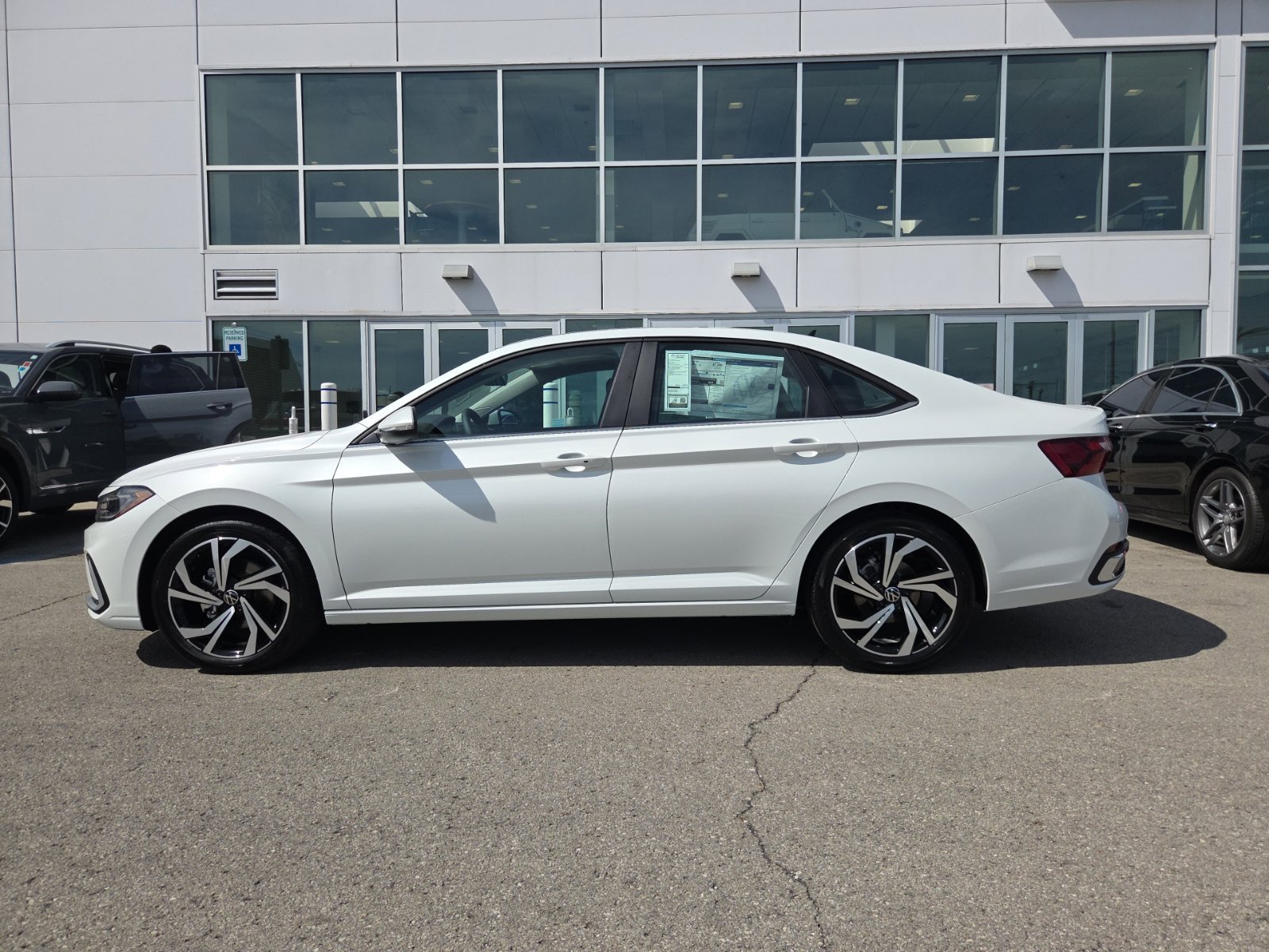 New 2027 Volkswagen Jetta SEL FWD image 11