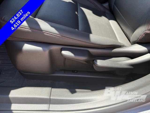 Used 2024 Chevrolet Trax RS w/ Sunroof Package FWD image 13