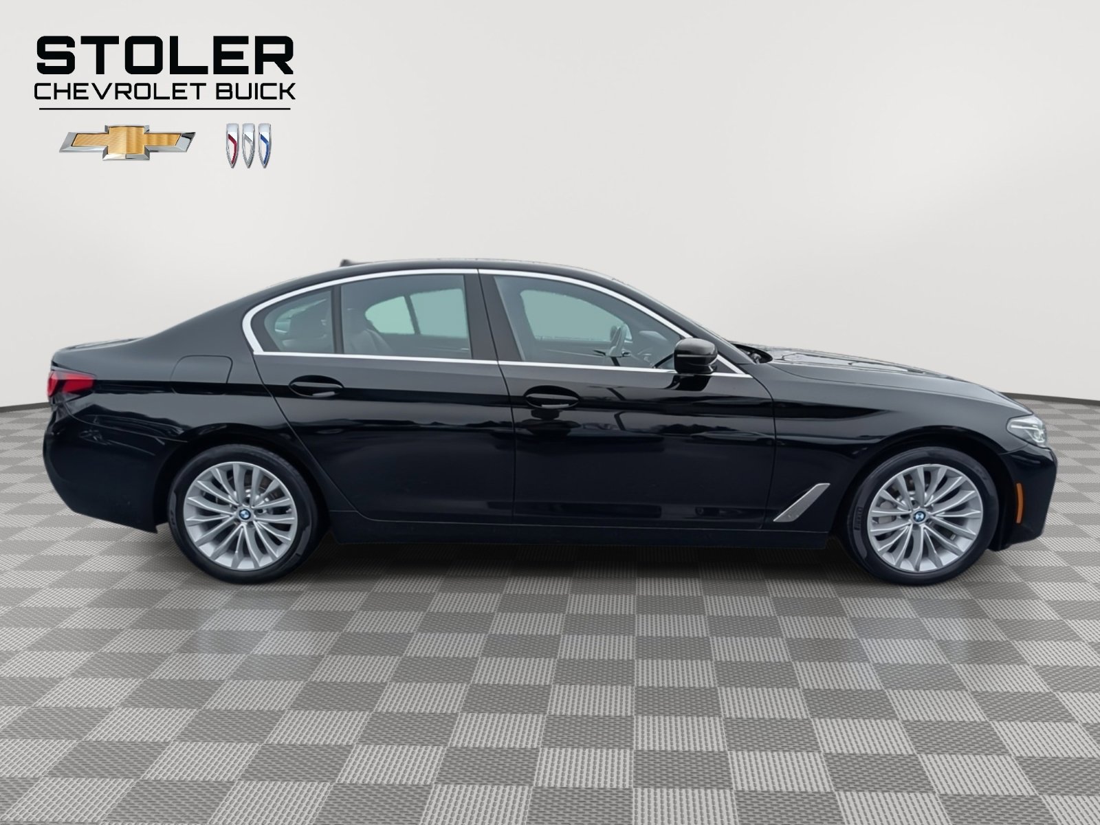 Used 2022 BMW 530i xDrive w/ Premium Package image 6