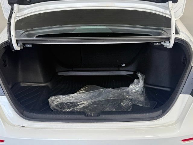 Used 2025 Honda Accord SE image 17