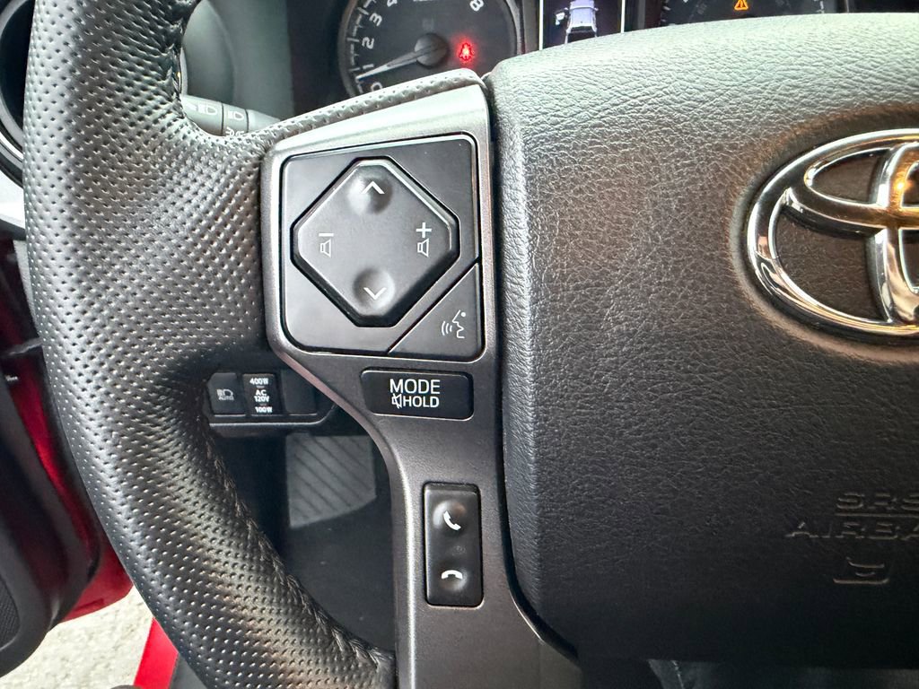 Used 2022 Toyota Tacoma TRD Off-Road image 19