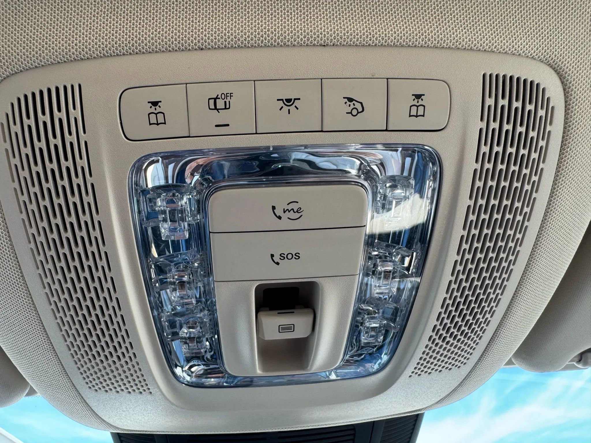 Used 2024 Mercedes-Benz GLS 450 4MATIC image 23