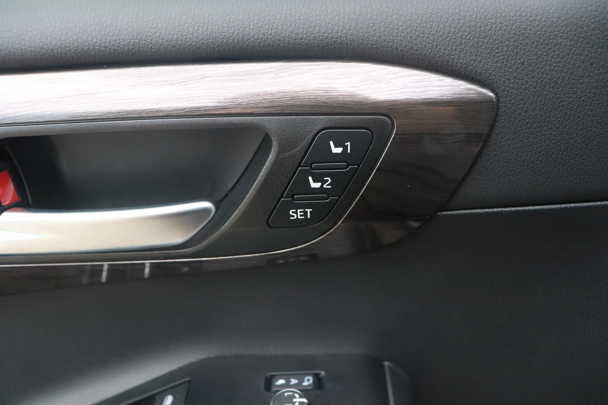 New 2026 Toyota Highlander Limited AWD/4WD image 23