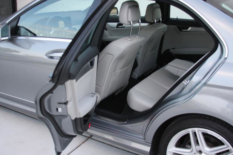 Used 2013 Mercedes-Benz C 300 Sport image 40