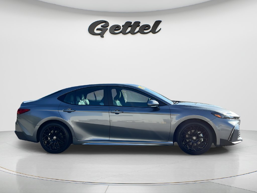 Used 2026 Toyota Camry SE w/ Convenience Package FWD image 4