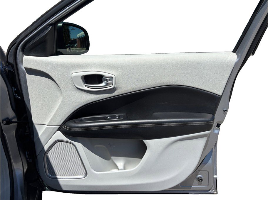 Used 2018 Jeep Compass Latitude w/ Popular Equipment Group image 36