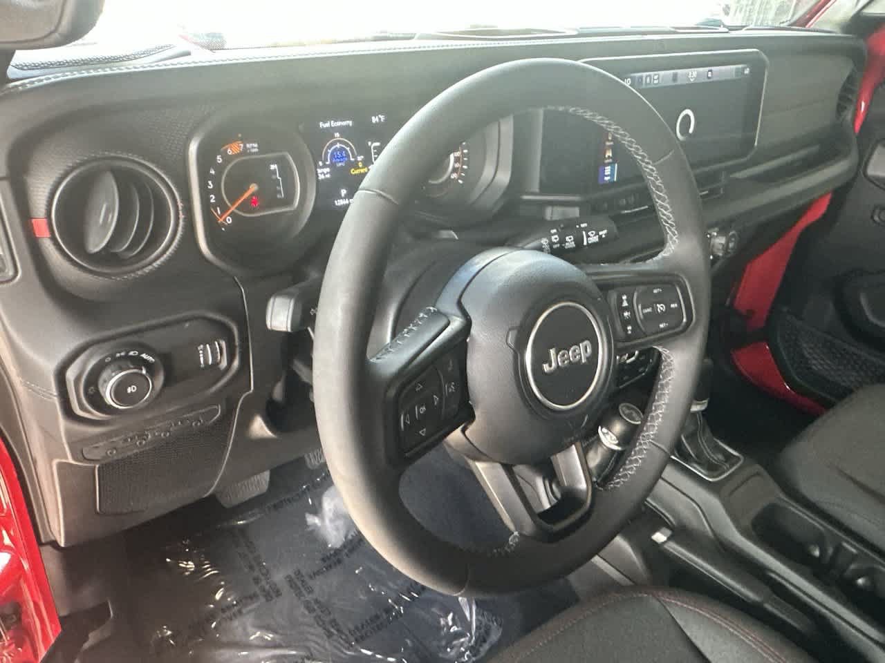 Used 2026 Jeep Wrangler Unlimited Rubicon AWD/4WD image 13