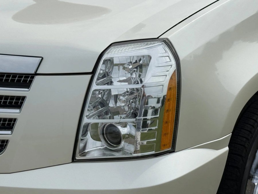 Used 2009 Cadillac Escalade Hybrid image 14