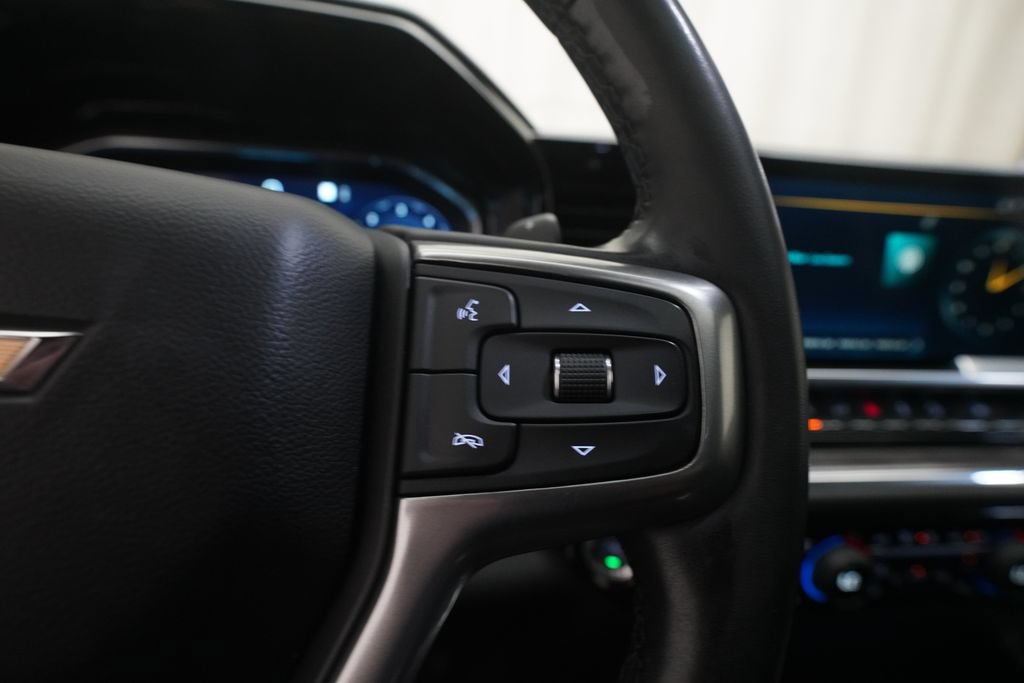 Used 2023 Chevrolet Silverado 1500 LTZ w/ LTZ Premium Package AWD/4WD image 17